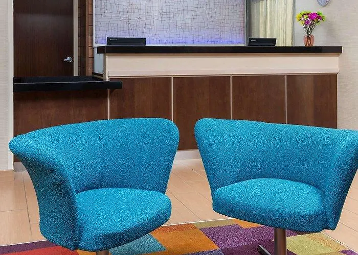 Hotel Fairfield & By Marriott